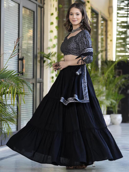 Women Flared Lehenga & Choli with Dupatta
