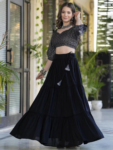 Women Flared Lehenga & Choli with Dupatta