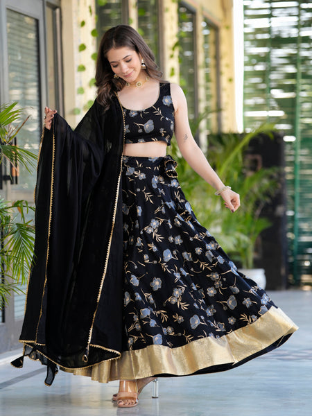 Women Flared Lehenga Choli Set with Dupatta
