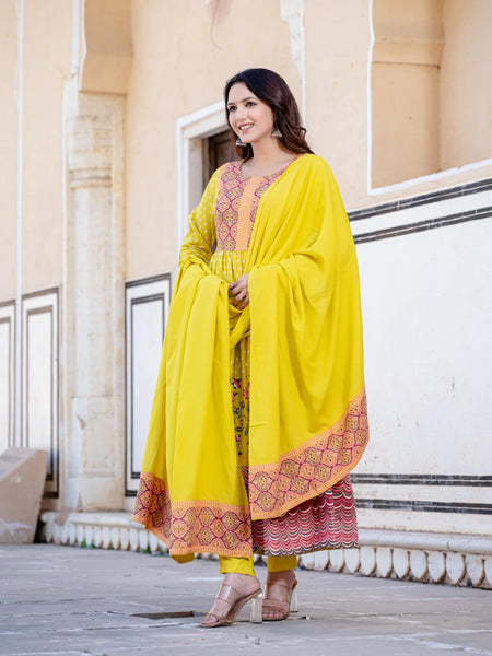 Ethnic Motifs Printed Sequinned Detailed Maxi Ethnic Dress With Dupatta