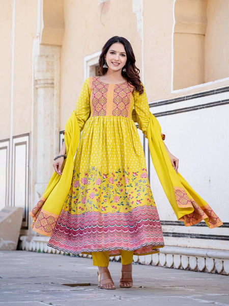 Ethnic Motifs Printed Sequinned Detailed Maxi Ethnic Dress With Dupatta