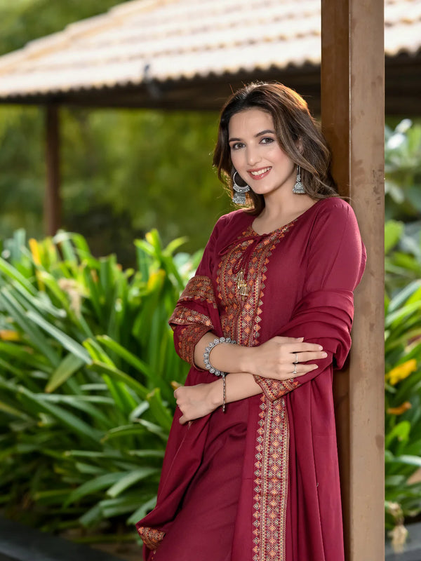 Women Viscose Rayon Kurta Pant Dupatta Set