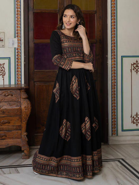 Women Floral Print Round-Neck Anarkali Kurta