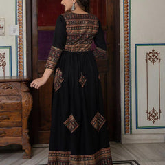 Women Floral Print Round-Neck Anarkali Kurta
