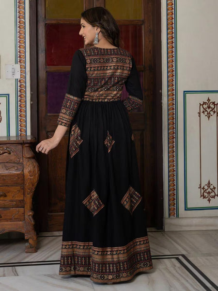 Women Floral Print Round-Neck Anarkali Kurta