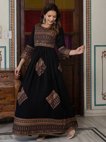 Women Floral Print Round-Neck Anarkali Kurta