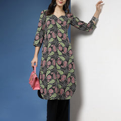 Women Paisley Print Straight Kurta Set