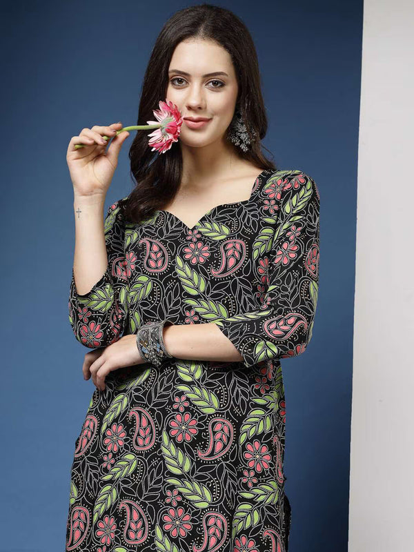 Women Paisley Print Straight Kurta Set