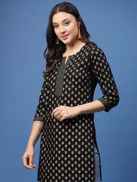 Women Floral Print Straight Kurta