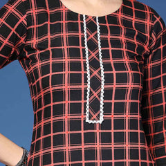 Women Checked Straight Kurta