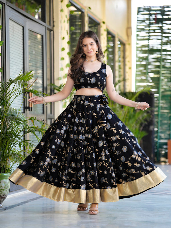 Women Flared Lehenga Choli Set with Dupatta