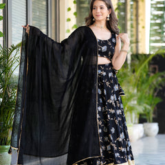 Women Flared Lehenga Choli Set with Dupatta