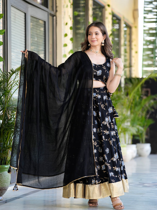 Women Flared Lehenga Choli Set with Dupatta
