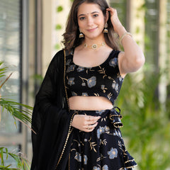 Women Flared Lehenga Choli Set with Dupatta