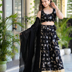 Women Flared Lehenga Choli Set with Dupatta