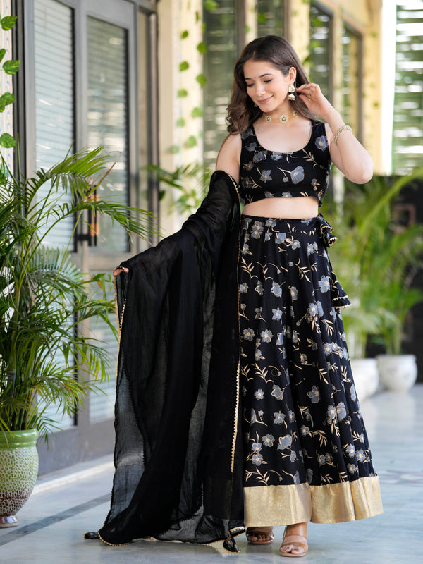Women Flared Lehenga Choli Set with Dupatta