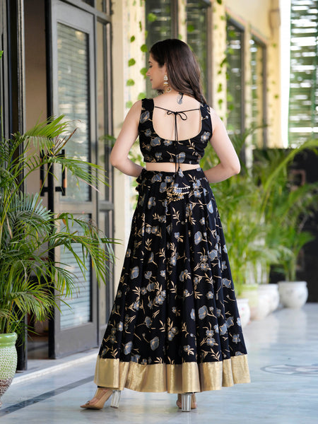 Women Flared Lehenga Choli Set with Dupatta