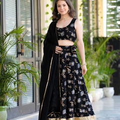 Women Flared Lehenga Choli Set with Dupatta