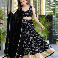 Women Flared Lehenga Choli Set with Dupatta
