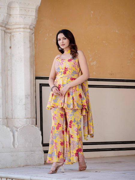 Women Floral Flared Kurta Set
