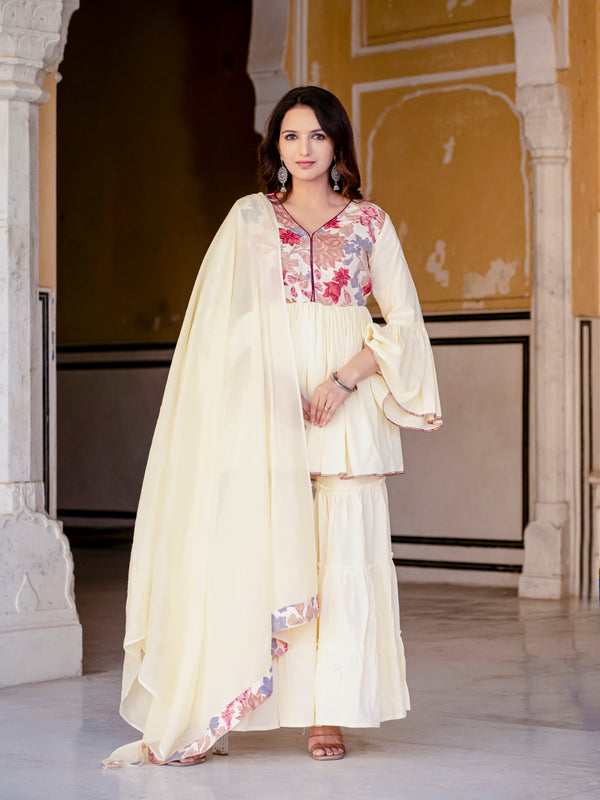 Women Floral Print Flared Kurta Set