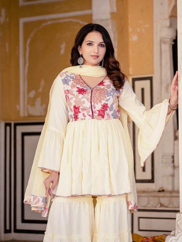 Women Floral Print Flared Kurta Set